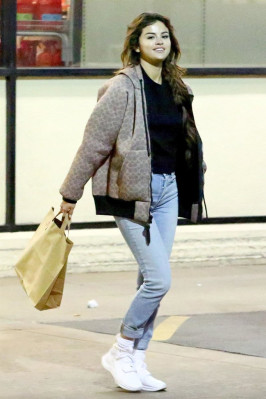 photo 28 in Selena Gomez gallery [id1049658] 2018-03-06 00:00:00