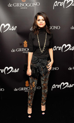 photo 19 in Selena Gomez gallery [id301204] 2010-10-01 00:00:00