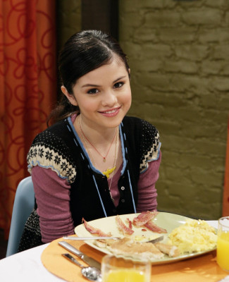photo 4 in Selena Gomez gallery [id247258] 2010-02-27 00:00:00