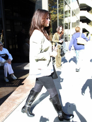 photo 15 in Selena Gomez gallery [id584902] 2012-11-23 00:00:00