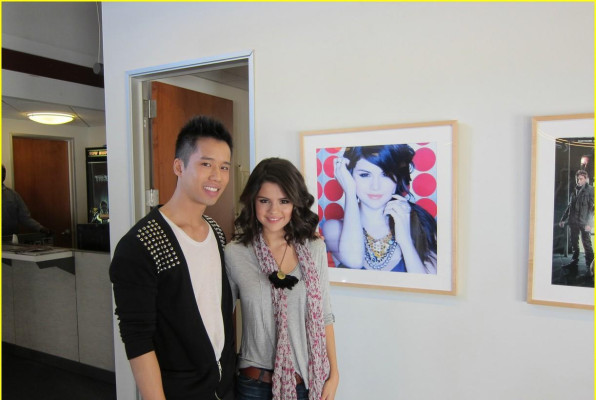 photo 28 in Selena Gomez gallery [id300961] 2010-09-30 00:00:00