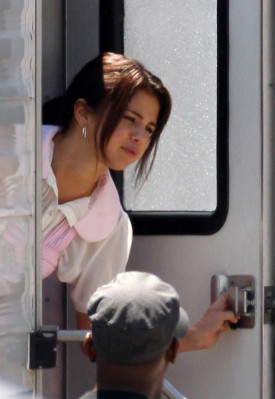 photo 18 in Selena Gomez gallery [id546990] 2012-08-12 00:00:00