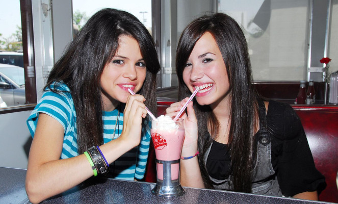 photo 22 in Selena Gomez gallery [id448100] 2011-12-20 00:00:00