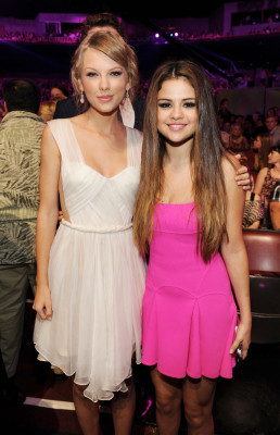 photo 18 in Selena Gomez gallery [id539935] 2012-07-24 00:00:00