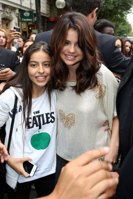 photo 8 in Selena Gomez gallery [id555606] 2012-09-04 00:00:00