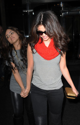 photo 22 in Selena Gomez gallery [id581556] 2012-11-18 00:00:00