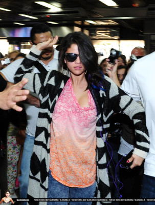 photo 24 in Selena Gomez gallery [id464838] 2012-02-16 00:00:00