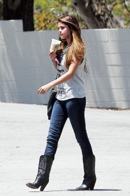 photo 12 in Selena gallery [id531080] 2012-07-04 00:00:00
