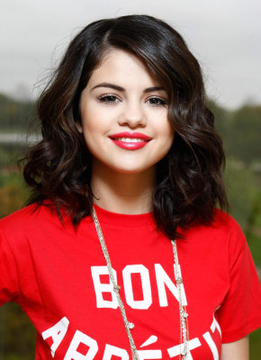 photo 24 in Selena Gomez gallery [id302523] 2010-10-07 00:00:00