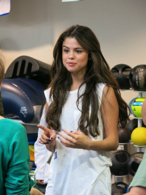 photo 25 in Selena Gomez gallery [id675620] 2013-11-04 00:00:00