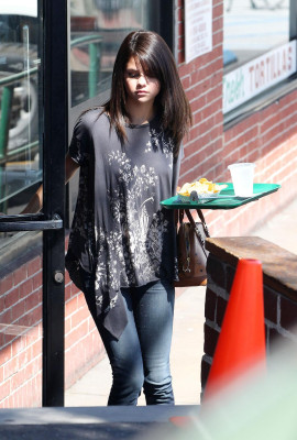 photo 13 in Selena gallery [id409820] 2011-07-21 00:00:00