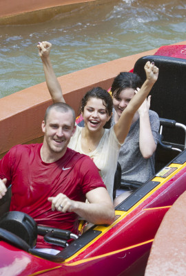 photo 27 in Selena Gomez gallery [id546945] 2012-08-12 00:00:00