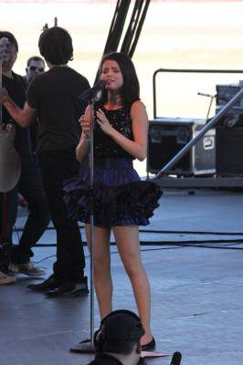 photo 13 in Selena Gomez gallery [id302233] 2010-10-07 00:00:00