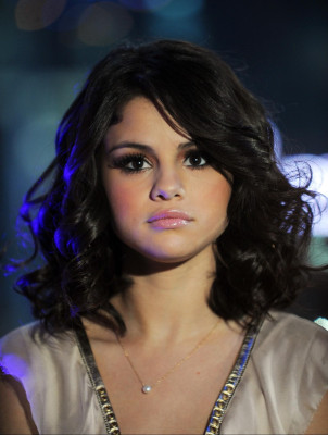 photo 27 in Selena Gomez gallery [id451639] 2012-01-16 00:00:00