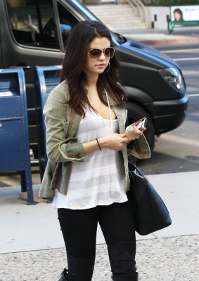 photo 8 in Selena Gomez gallery [id585062] 2012-11-23 00:00:00