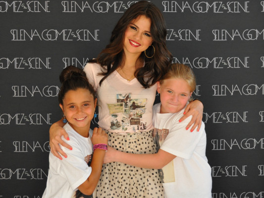 photo 23 in Selena Gomez gallery [id533724] 2012-07-11 00:00:00