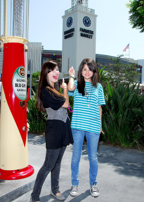 photo 19 in Selena Gomez gallery [id469959] 2012-02-24 00:00:00