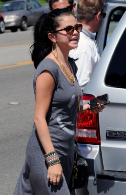 photo 27 in Selena Gomez gallery [id517109] 2012-05-29 00:00:00