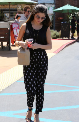 photo 8 in Selena Gomez gallery [id731377] 2014-05-21 00:00:00