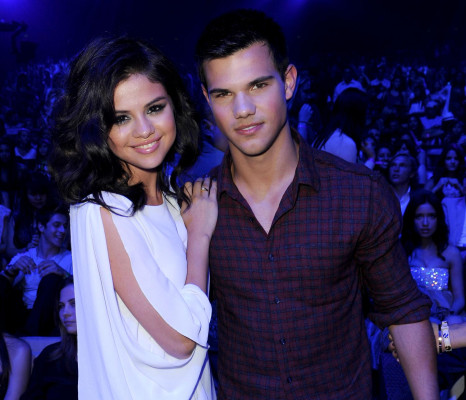 photo 8 in Selena Gomez gallery [id300457] 2010-09-29 00:00:00