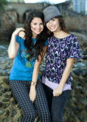 Selena Gomez pic #222324