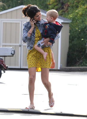 photo 24 in Selena Gomez gallery [id468256] 2012-02-21 00:00:00