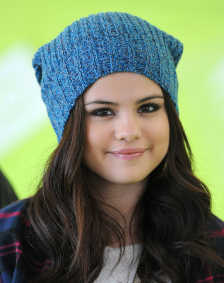 photo 17 in Selena Gomez gallery [id585577] 2012-11-24 00:00:00