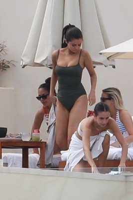 Selena Gomez - Cabo San Lucas in Mexico 02/09/2019