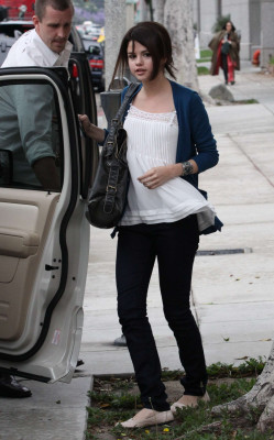 photo 9 in Selena Gomez gallery [id281178] 2010-07-28 00:00:00