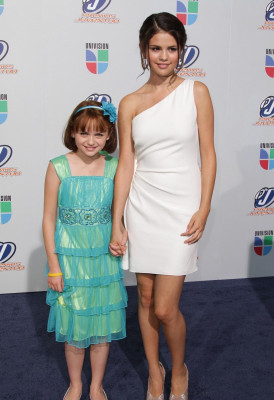 photo 25 in Selena Gomez gallery [id279547] 2010-07-21 00:00:00