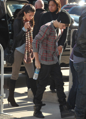 photo 24 in Selena Gomez gallery [id447523] 2011-12-19 00:00:00