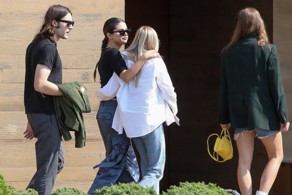 Selena Gomez - Nobu in Malibu 10/11/2019