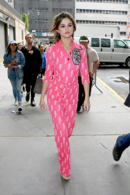 Selena Gomez – Out in Manhattan