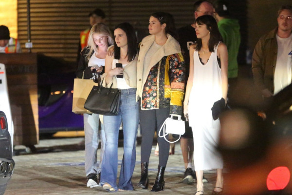 Selena Gomez - Nobu Restaurant in Malibu 06/15/2019