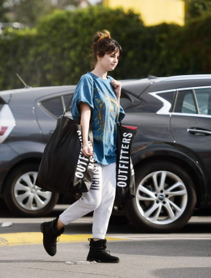 Selena Gomez - Shopping at Urban Outfitters in Los Angeles 12/18/2019