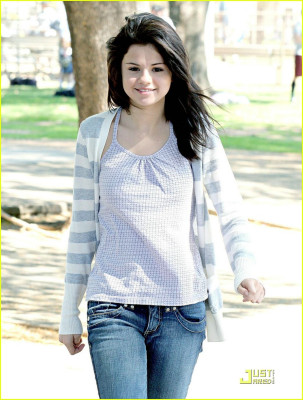 photo 13 in Selena Gomez gallery [id226777] 2009-12-24 00:00:00
