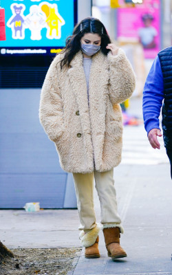 Selena Gomez - Only Murders in the Building (2021) On Set in New York 01/19/2021