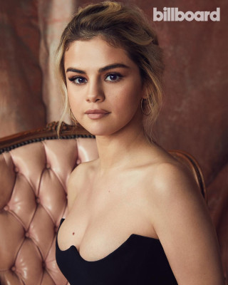 Selena Gomez - Billboard Women in Music 2017