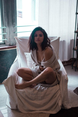 Selena Gomez - Elie Jonathan Photoshoot (2017)