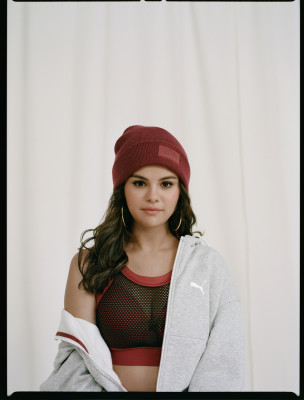 Selena Gomez - Puma Strong Girl (2018)