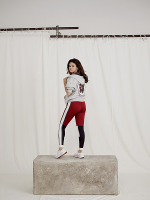 Selena Gomez - Puma Strong Girl (2018)