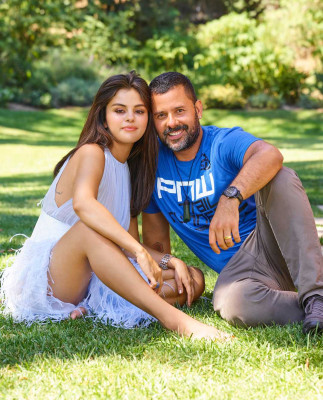 Selena Gomez - Elle US 2018