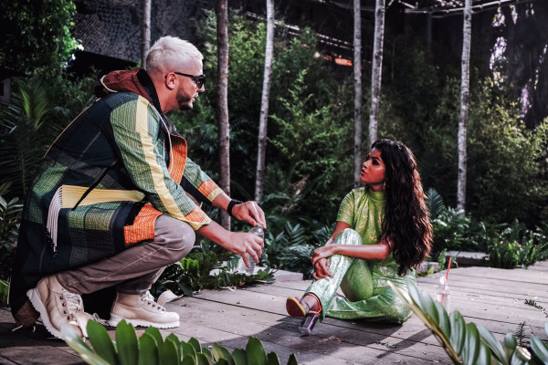 Selena Gomez - Music Video TakiTaki (2018)