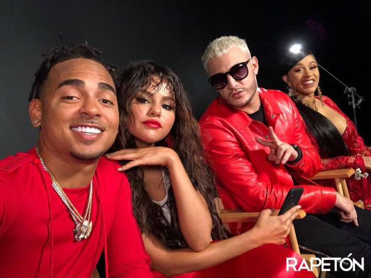 Selena Gomez - Music Video TakiTaki (2018)