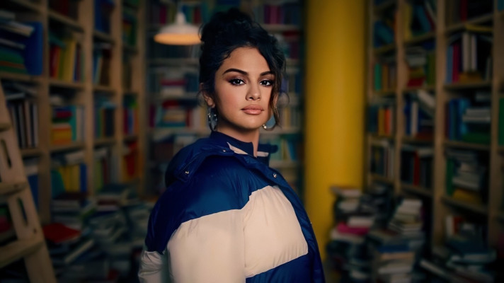 Selena Gomez - Puma &#039;Quilted Runner&#039; Fall/Winter 2019