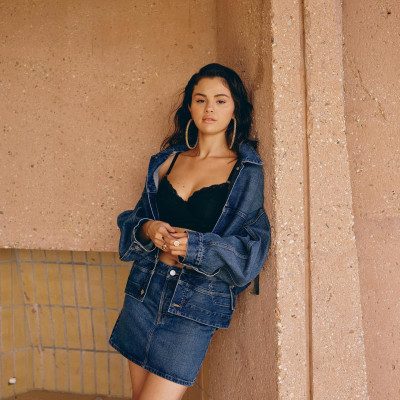 Selena Gomez - Allure (2020)