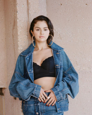 Selena Gomez - Allure (2020)