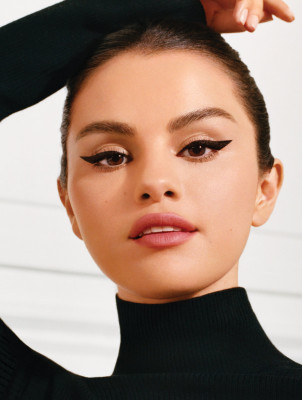 Selena Gomez - Rare Beauty Summer Collection 2020