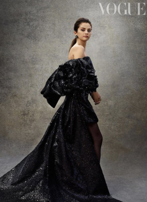 Selena Gomez - Vogue Mexico (December 2020)