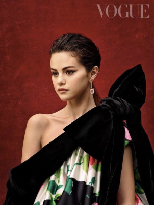 Selena Gomez - Vogue Mexico (December 2020)